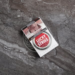 Lucky Strike Red